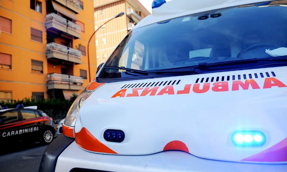 Spari e coltellate a Cernusco sul Naviglio: un morto e un ferito grave