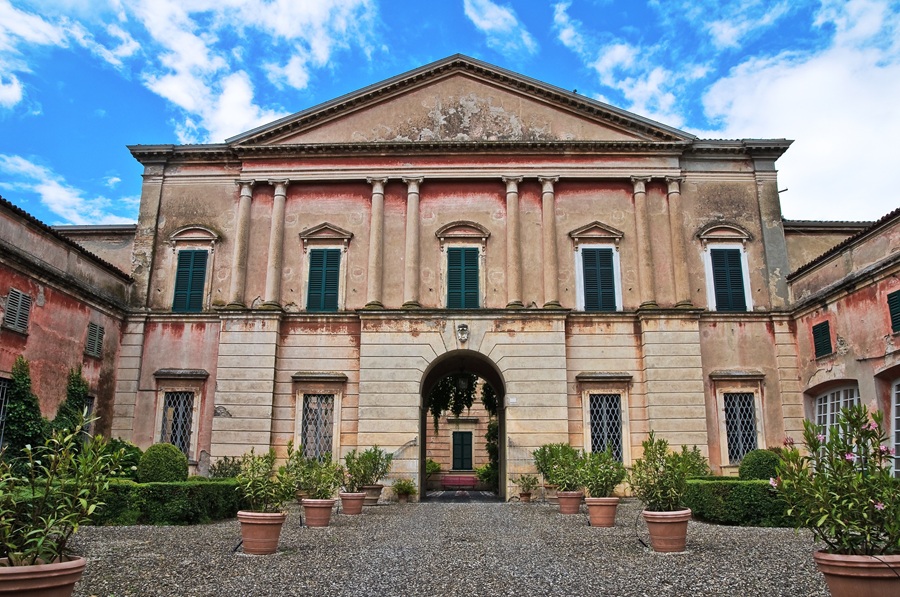 Ristrutturare una villa: come trasformare gli spazi senza rinunciare al carattere dell’edificio