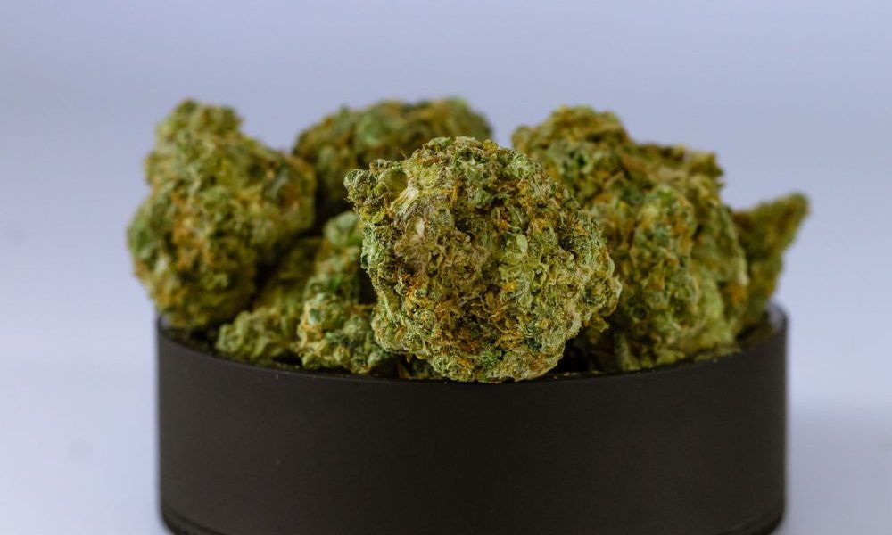 Ubriaco sull’A14 con 176 chili di hashish, arrestato 51enne