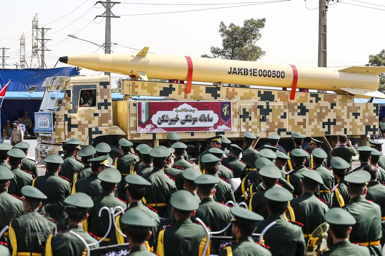 Houthi, missili balistici con componenti cinesi: Israele e Arabia Saudita nel mirino